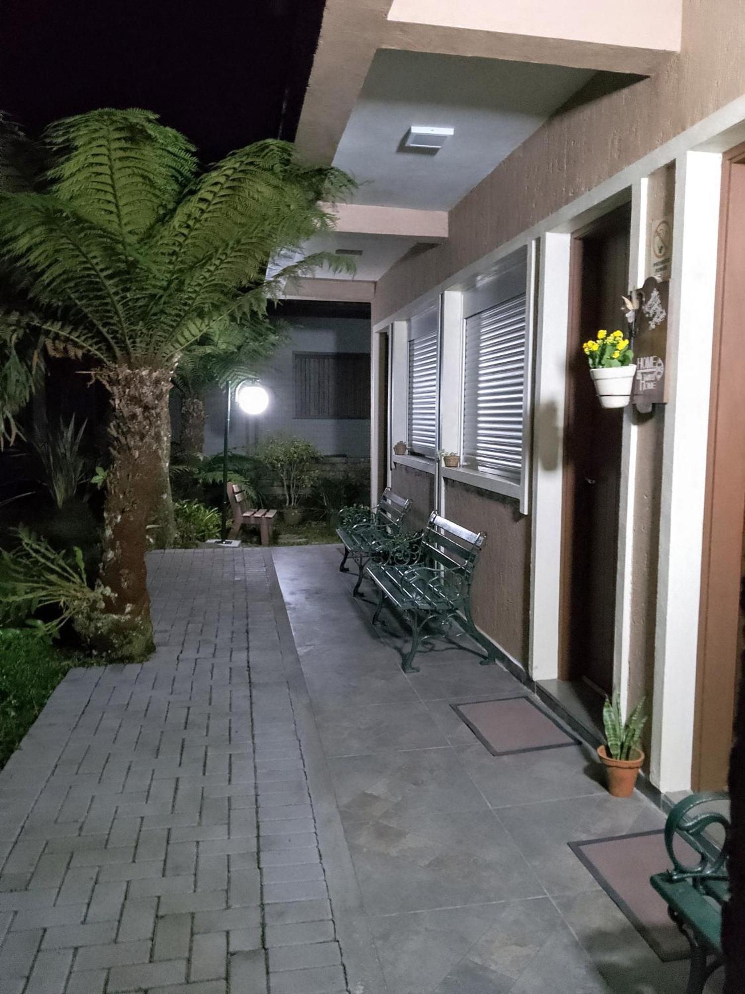 Hospedagem Caminho das Rosas - parcelamento direto Gramado Exterior foto